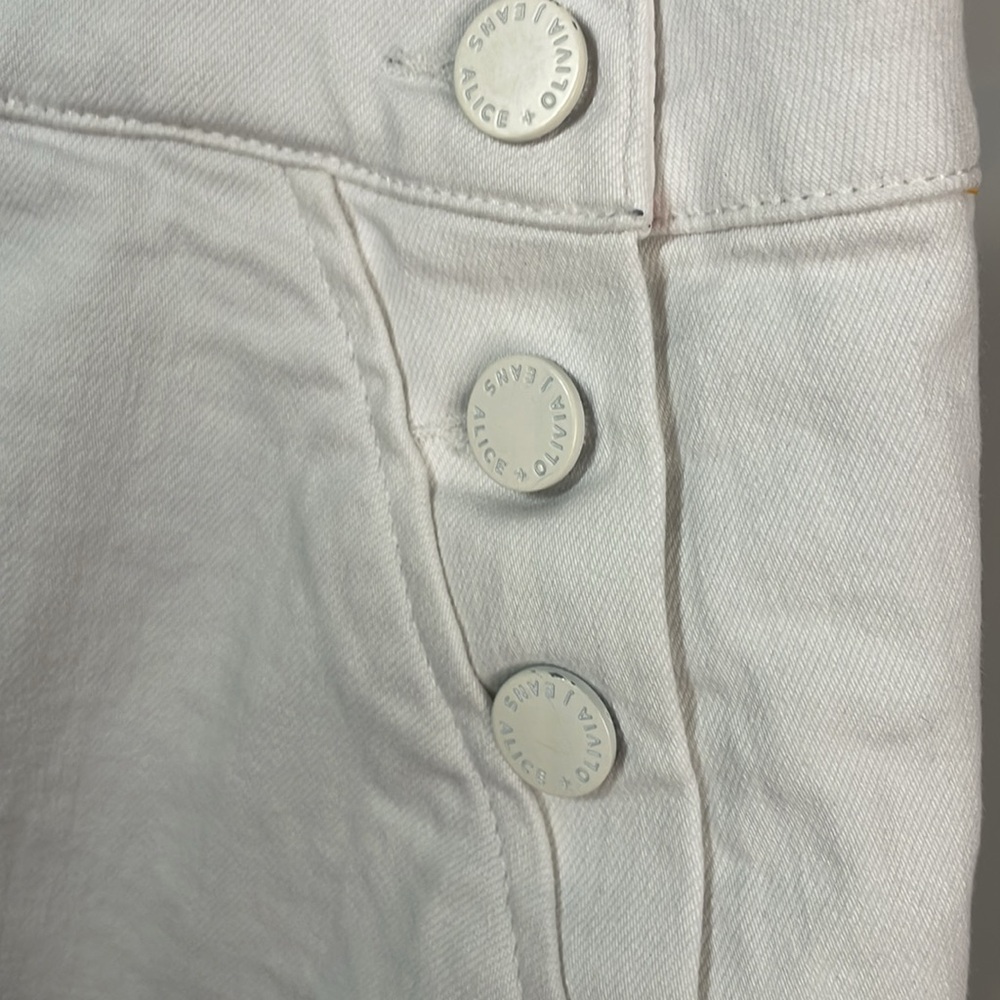 Alice + Olivia White Button-Detail Mini Skirt - Picture 5 of 8